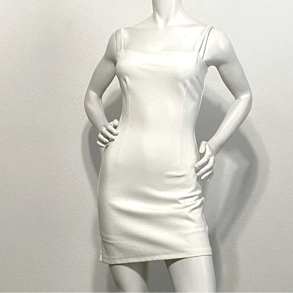 Tiger Mist "NEW" White Take On Straight Neck Adjustable Straps Mini Dress Size M - Picture 1 of 8